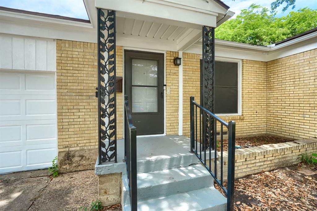 2133 Gus Thomasson Road