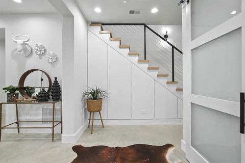 Tiny photo for 4806 Manett Street, Dallas, TX 75204 (MLS # 20996006)