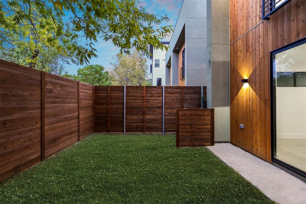 Rick & Hurts North Fitzhugh Ave - Residential Lease