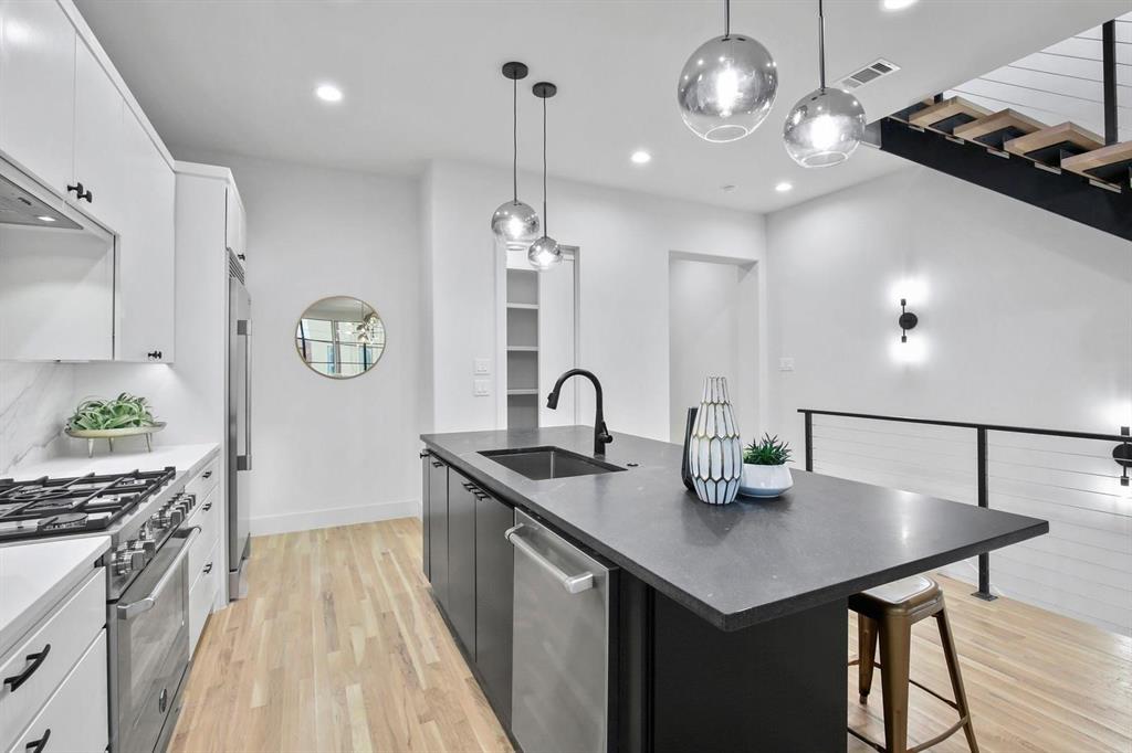 Rick & Hurts North Fitzhugh Ave - Residential Lease