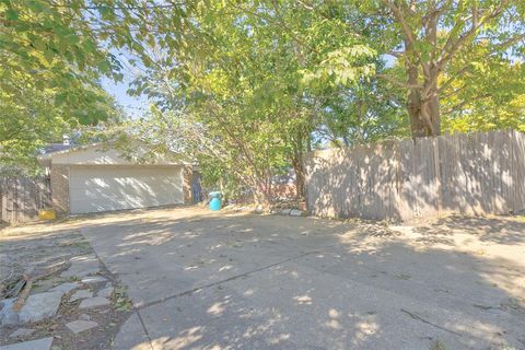 Tiny photo for 1833 Clark Trail, Grand Prairie, TX 75052 (MLS # 21101505)