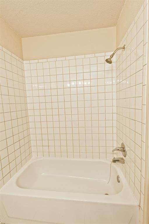 Howe, Texas 75459, United States, 3 Bedrooms Bedrooms, ,2 BathroomsBathrooms,Residential,Active,214595