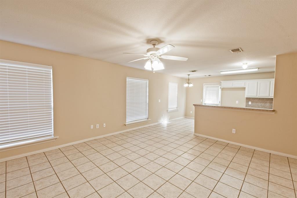 Howe, Texas 75459, United States, 3 Bedrooms Bedrooms, ,2 BathroomsBathrooms,Residential,Active,214595