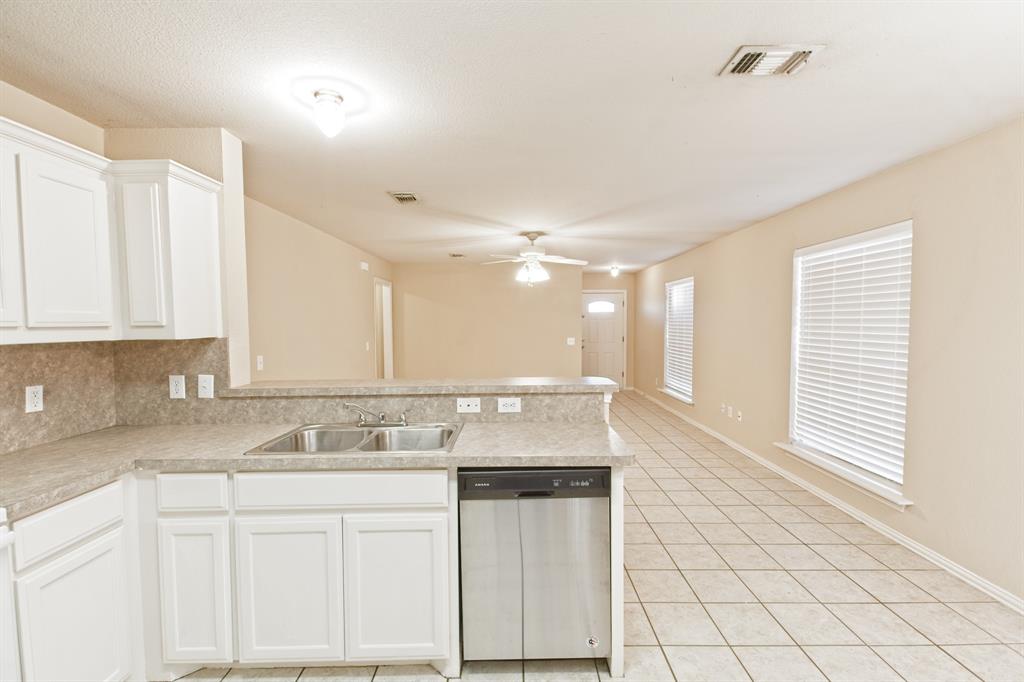 Howe, Texas 75459, United States, 3 Bedrooms Bedrooms, ,2 BathroomsBathrooms,Residential,Active,214595