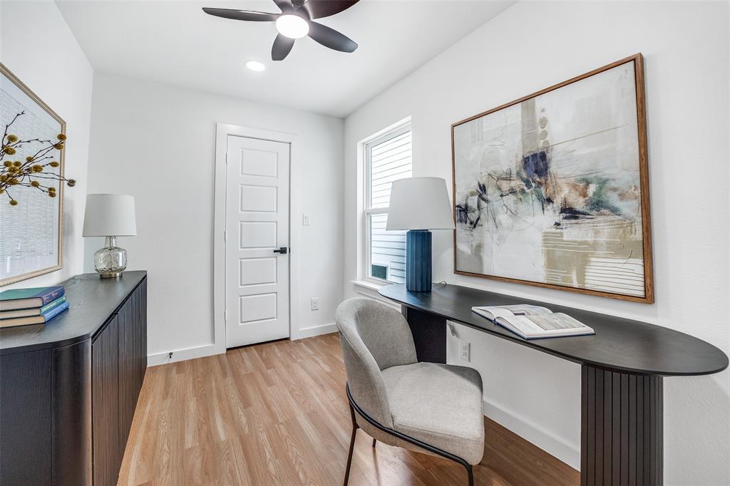 Lincoln Manor 02 - Residential