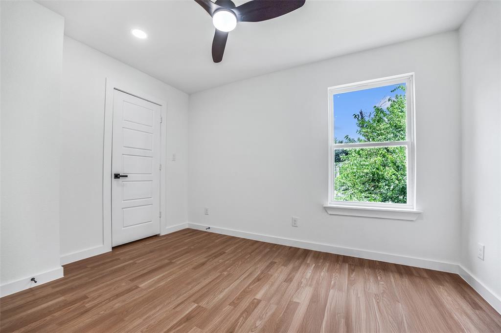 Lincoln Manor 02 - Residential