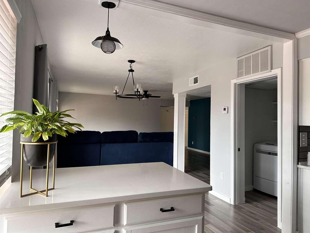 10526 Stone Canyon Road 201