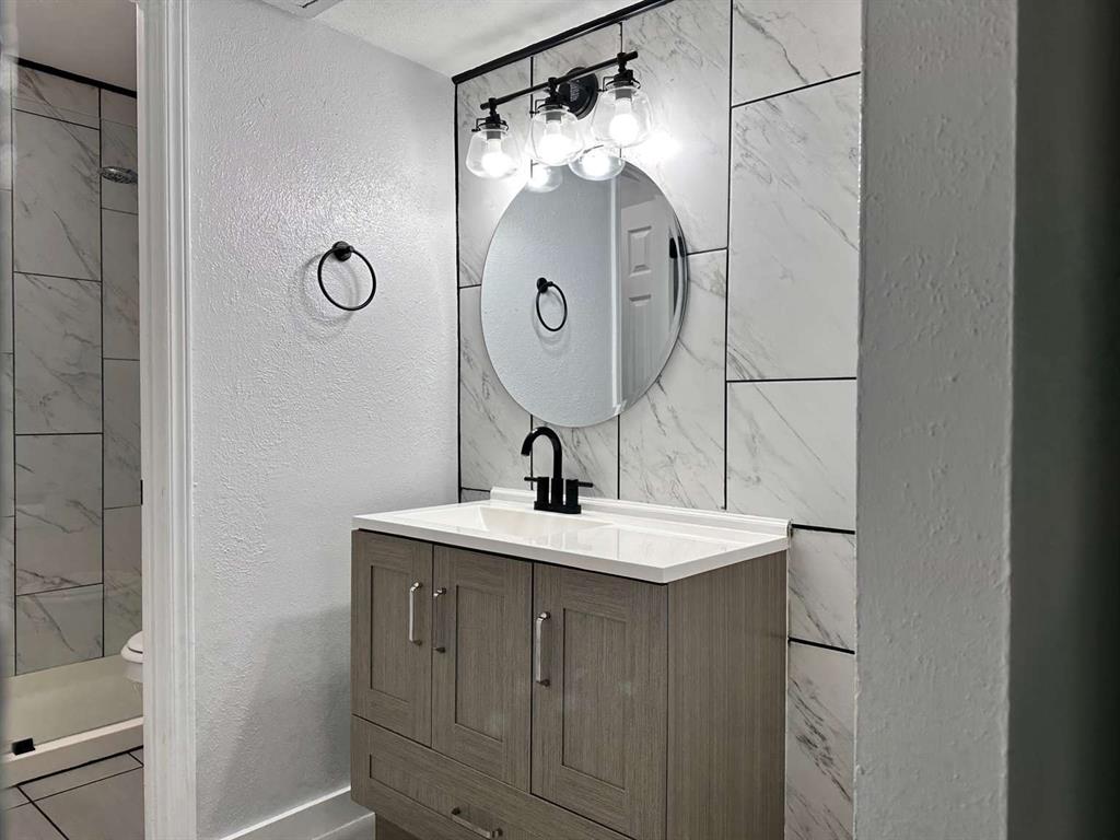 Hollows North Condo - Residential