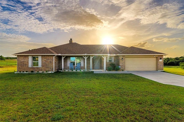 129 SPRINGWOOD RANCH LOOP, SPRINGTOWN, TX 76082 - Image f098252f0dd18b8a016396ccdc4d3b5b/114855167