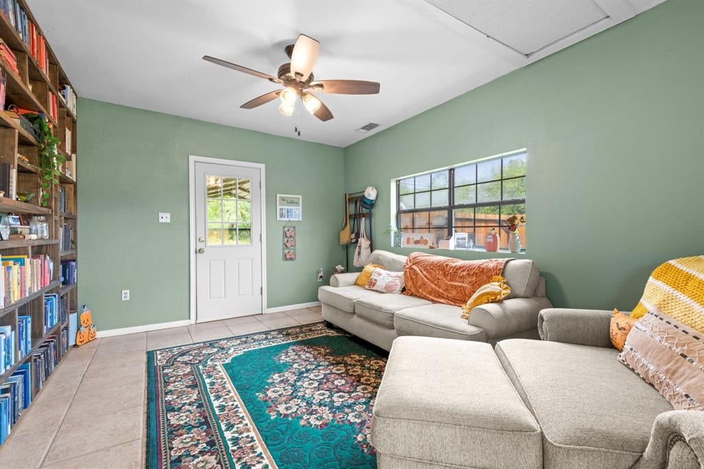 1341 Lakeside Drive