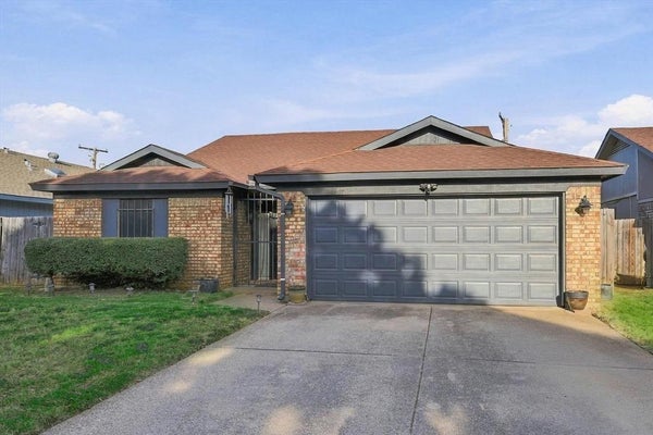 617 CROSS RIDGE CIR N, FORT WORTH, TX 76120 - Image f0a1887b919d1bb71df0fcd40aa10608/1443292545