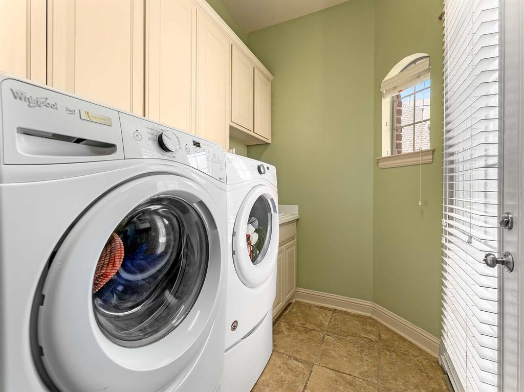 Lacima Manor - Residential