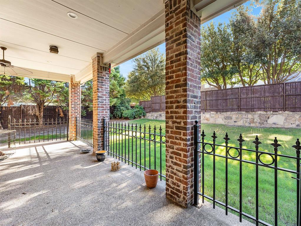 Lacima Manor - Residential