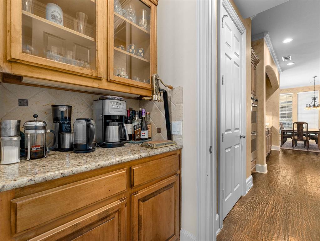 Lacima Manor - Residential