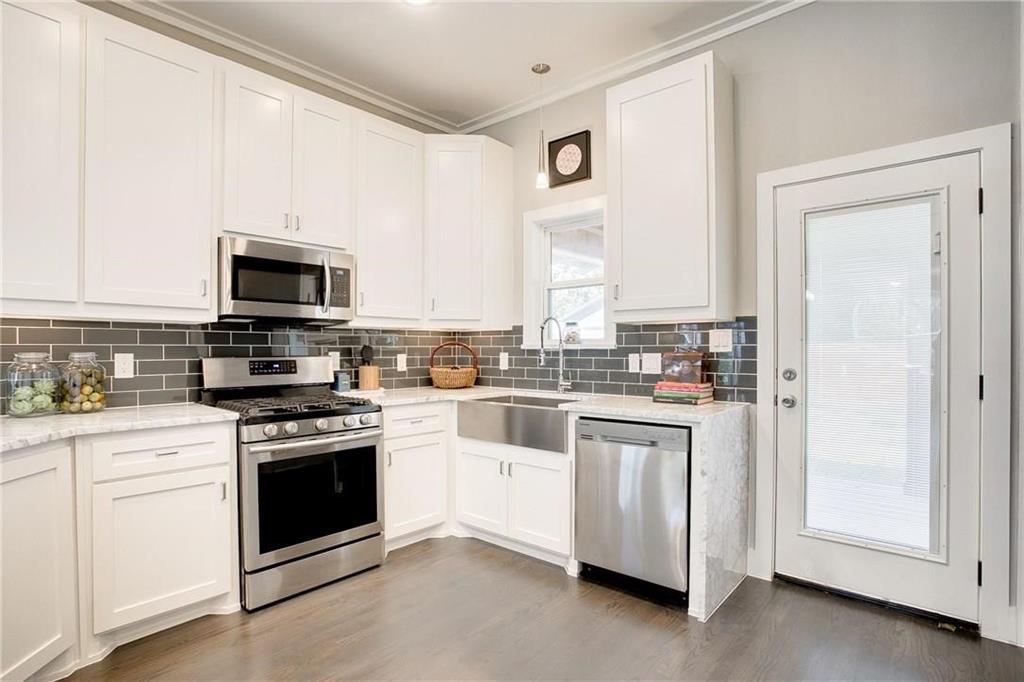 Russell Realty Co - Residential Lease