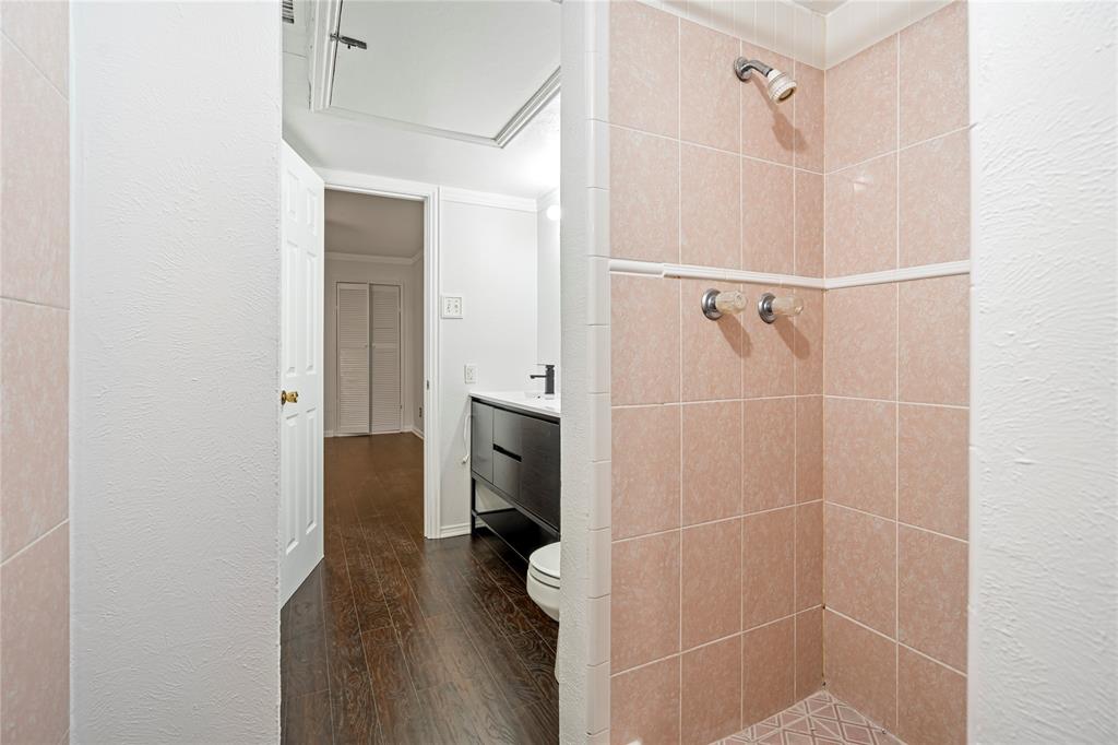 Plaza 02 Condo - Residential