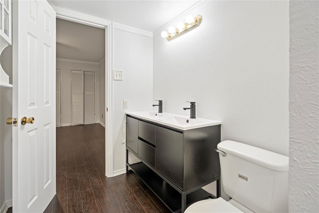 Plaza 02 Condo - Residential