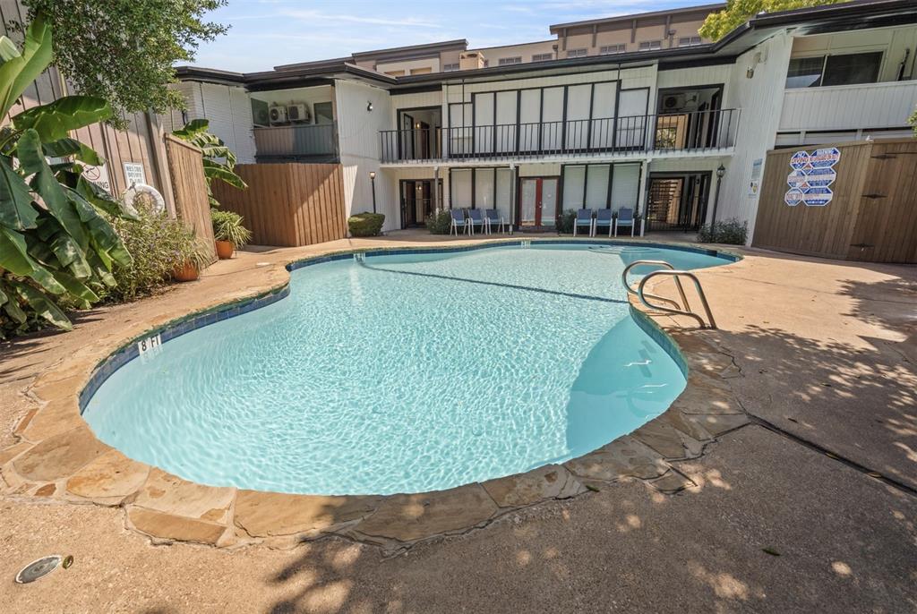 Plaza 02 Condo - Residential