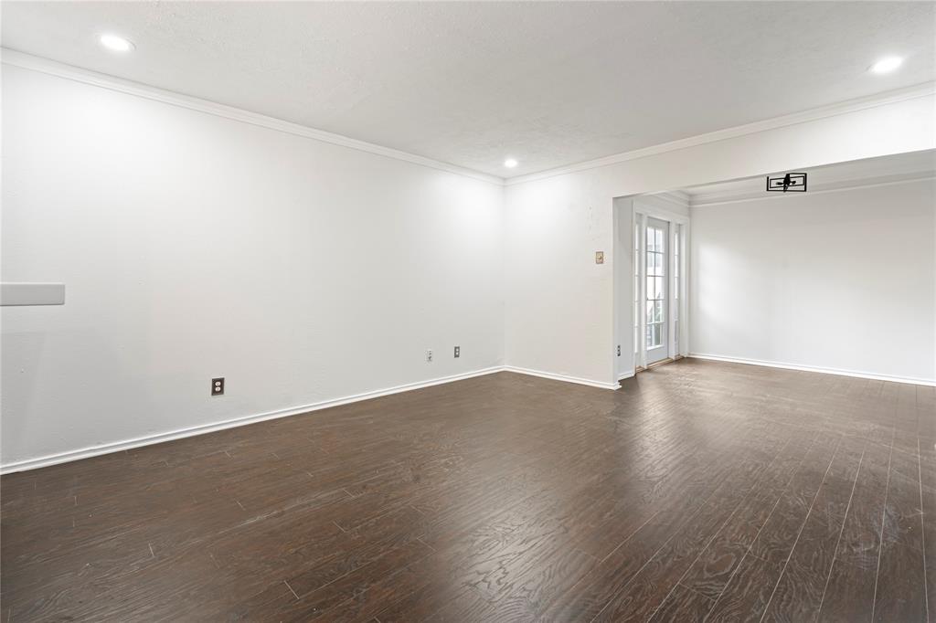 Plaza 02 Condo - Residential