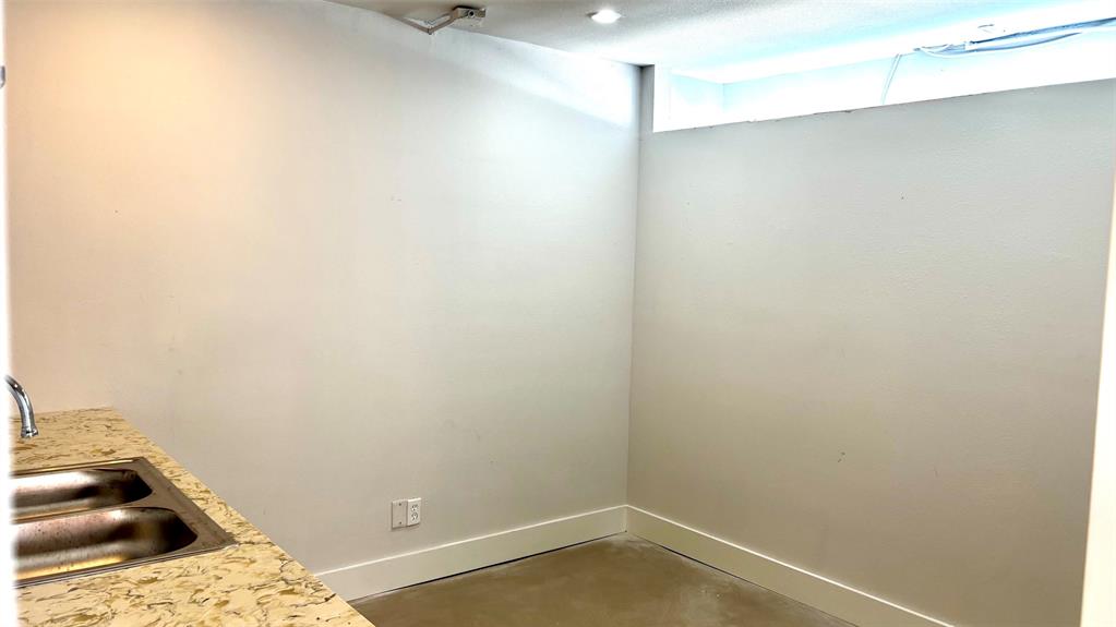 Mockingbird Field - Commercial Sale