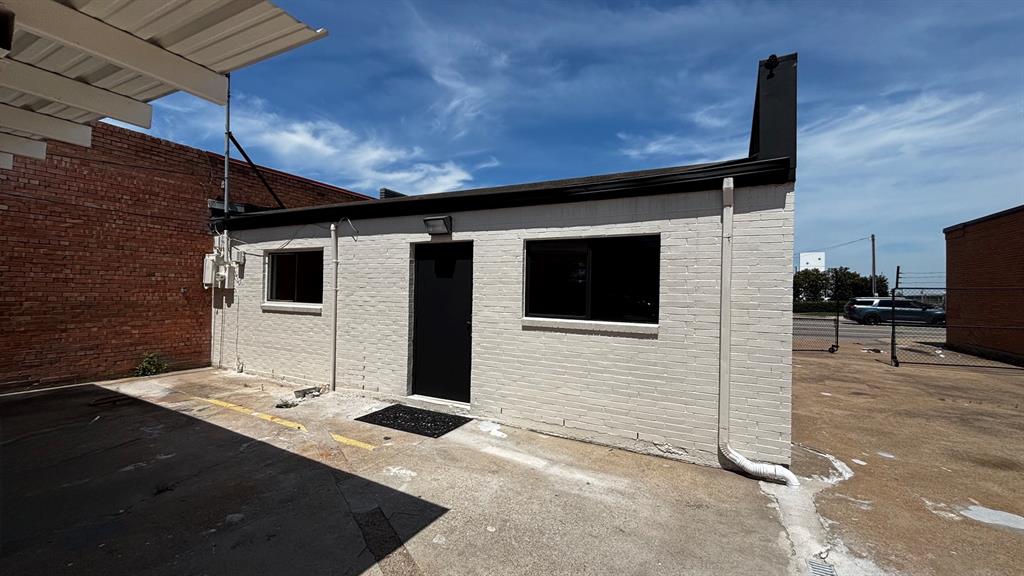 Mockingbird Field - Commercial Sale