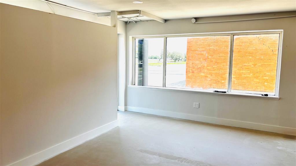 Mockingbird Field - Commercial Sale
