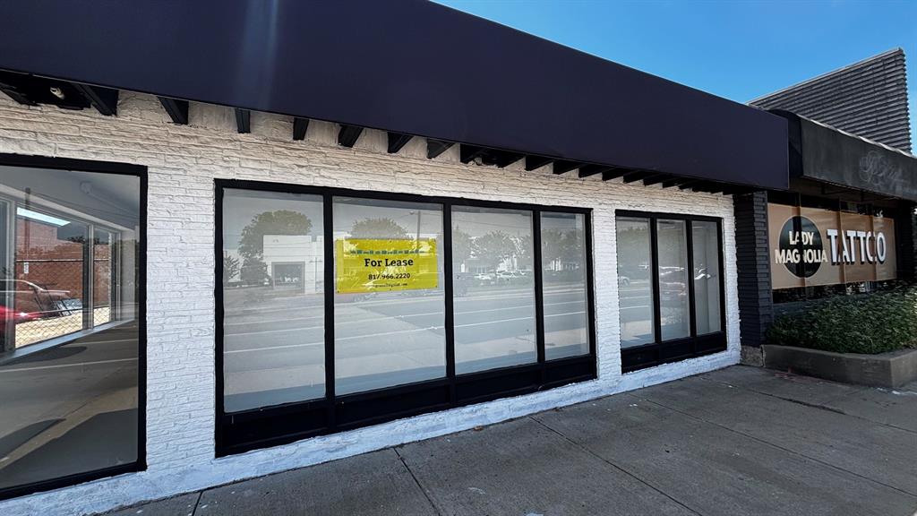 Mockingbird Field - Commercial Sale