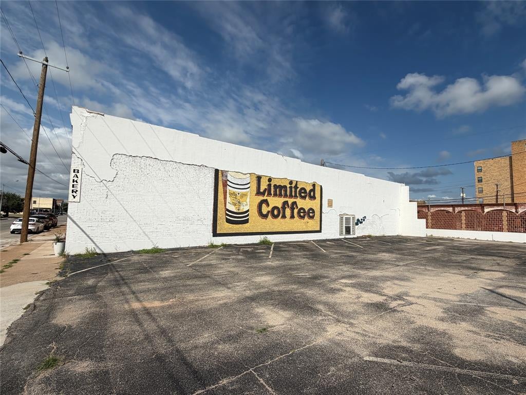 305 Fisk Avenue