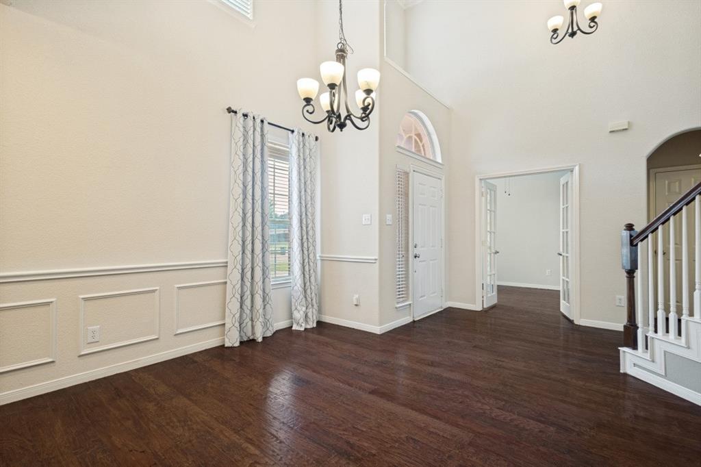 302 Village Trail