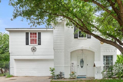 Photo of 3005 Ronay Drive, Forest Hill, TX 76140 (MLS # 21234776)