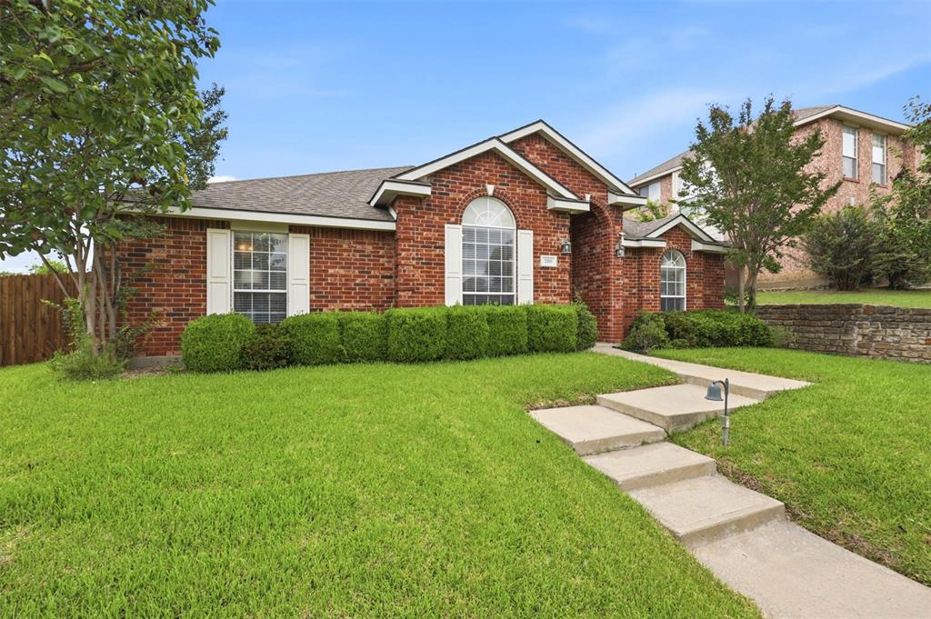 2501 Saddle Horn Drive