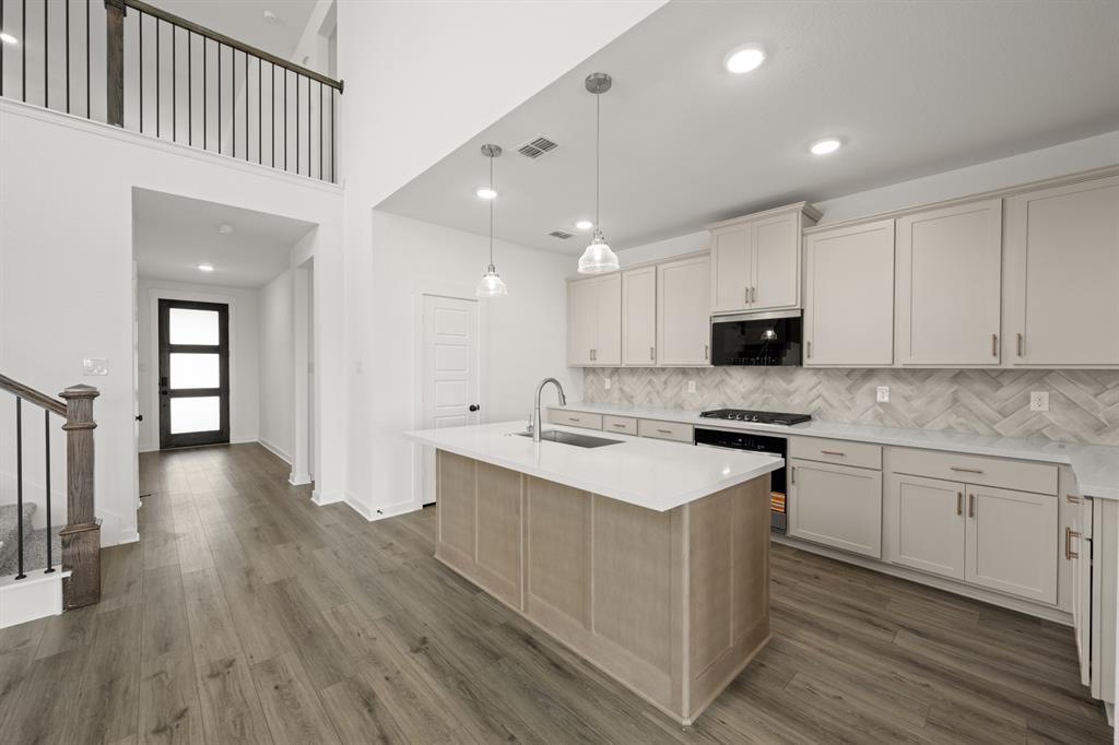 Sheppard's Place - Residential