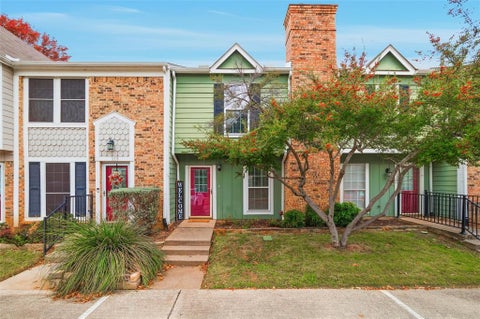 Photo of 112 Churchill Lane, Euless, TX 76039 (MLS # 21306282)