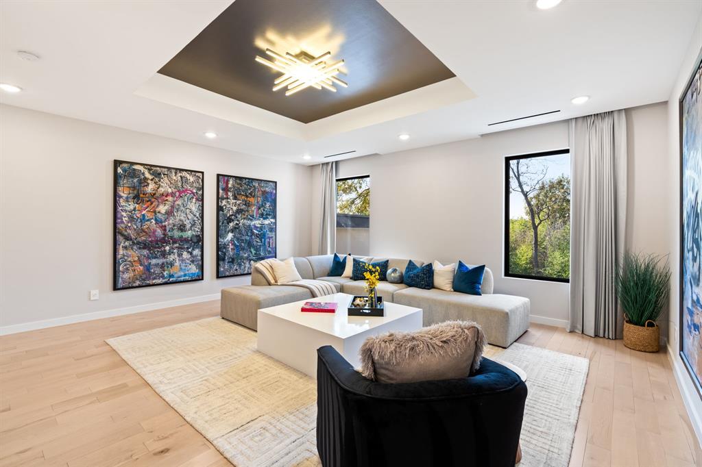 Walnut Woods - Residential