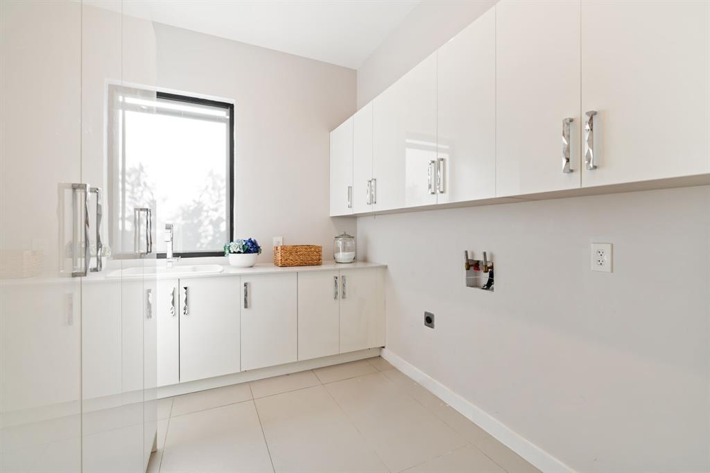 Walnut Woods - Residential