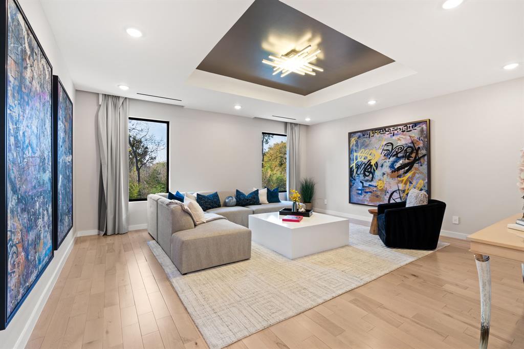 Walnut Woods - Residential