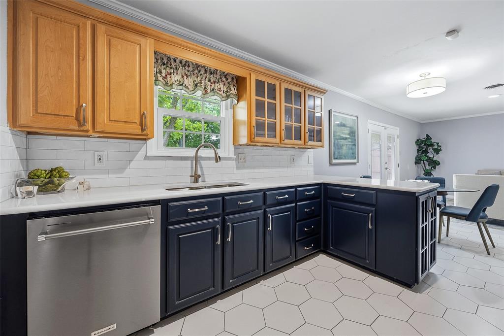 3513 Martin Lydon Avenue