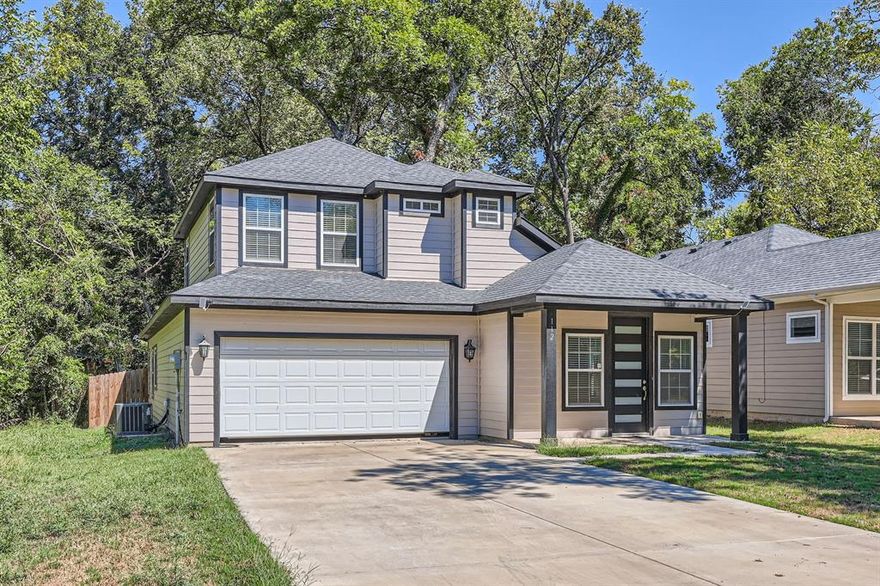 Discover this delightful 4-bedroom, 2.5-bath home, built in 2021, located in the heart of Waxahachie! Nestled on a peaceful street, this home offers tranquility without sacrificing convenience. This modern gem features an open floor plan, perfect for entertaining or family gatherings. The living area flows seamlessly into a contemporary kitchen. This home is the perfect balance of small-town charm and modern comforts. Don't miss the opportunity to assume the 3.750% mortgage rate with Roam! Make this gem your forever home today! Assume this home 3.750% rate with Roam.