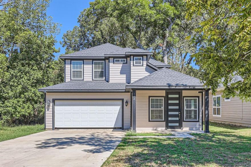 Discover this delightful 4-bedroom, 2.5-bath home, built in 2021, located in the heart of Waxahachie! Nestled on a peaceful street, this home offers tranquility without sacrificing convenience. This modern gem features an open floor plan, perfect for entertaining or family gatherings. The living area flows seamlessly into a contemporary kitchen. This home is the perfect balance of small-town charm and modern comforts. Don't miss the opportunity to assume the 3.750% mortgage rate with Roam! Make this gem your forever home today! Assume this home 3.750% rate with Roam.