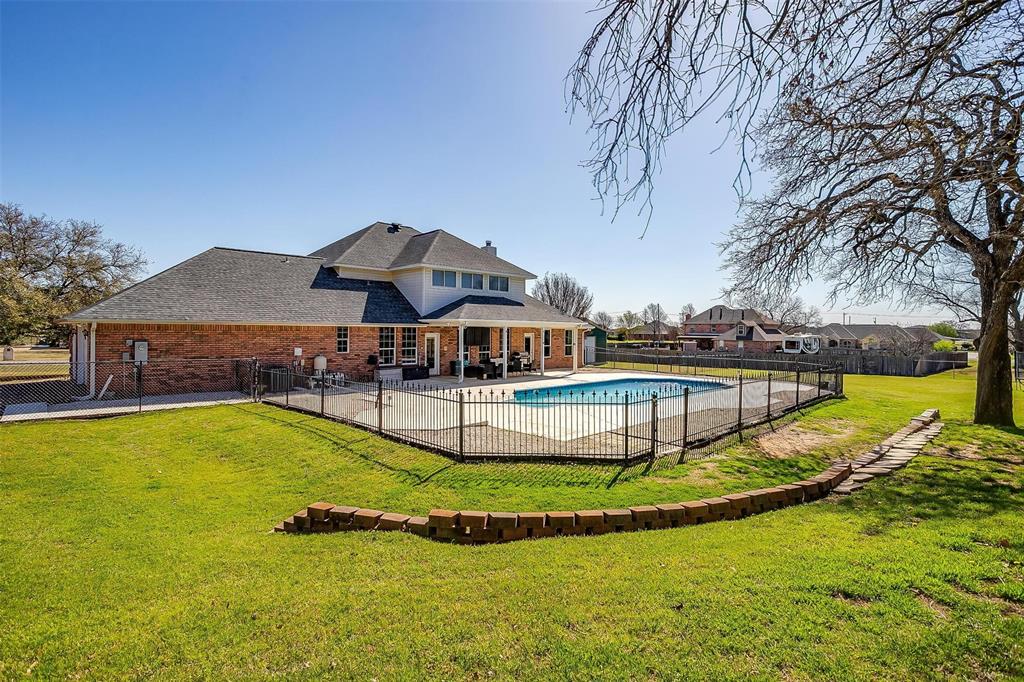 2212 Summit Drive