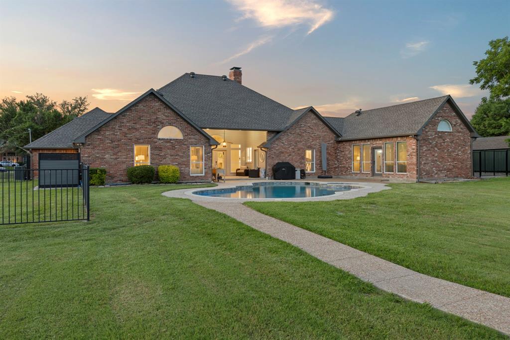 220 Sunray Lane
