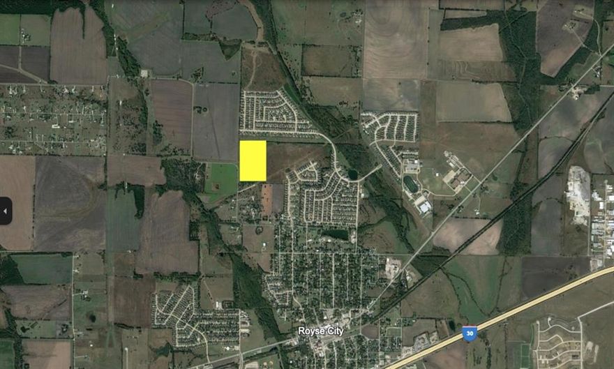 Beautiful acreage within RoyseCity city Limits and Collin county. Close proximity to Walmart, shopping and restaurants. Mixed use with 70% Multi family and 30% commercial per city zoning. Ideal for land developer or builder.