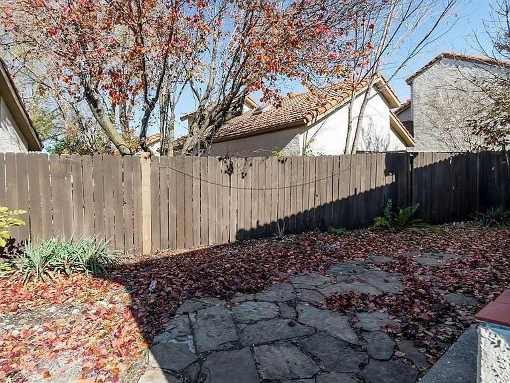 Photo of 631 Fiesta Circle, Irving, TX 75063 (MLS # 21157678)