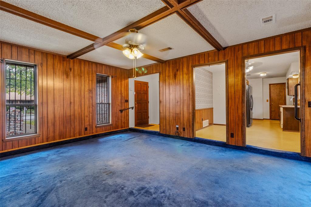 Photo 6 of 21 of 1801 Ridgecrest Drive house
