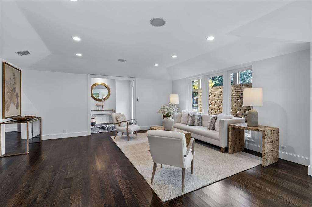 Russwood Acres 2nd Instl - Residential