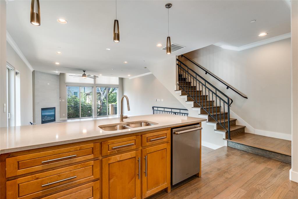 Richmond At Lakewood Condos - Residential