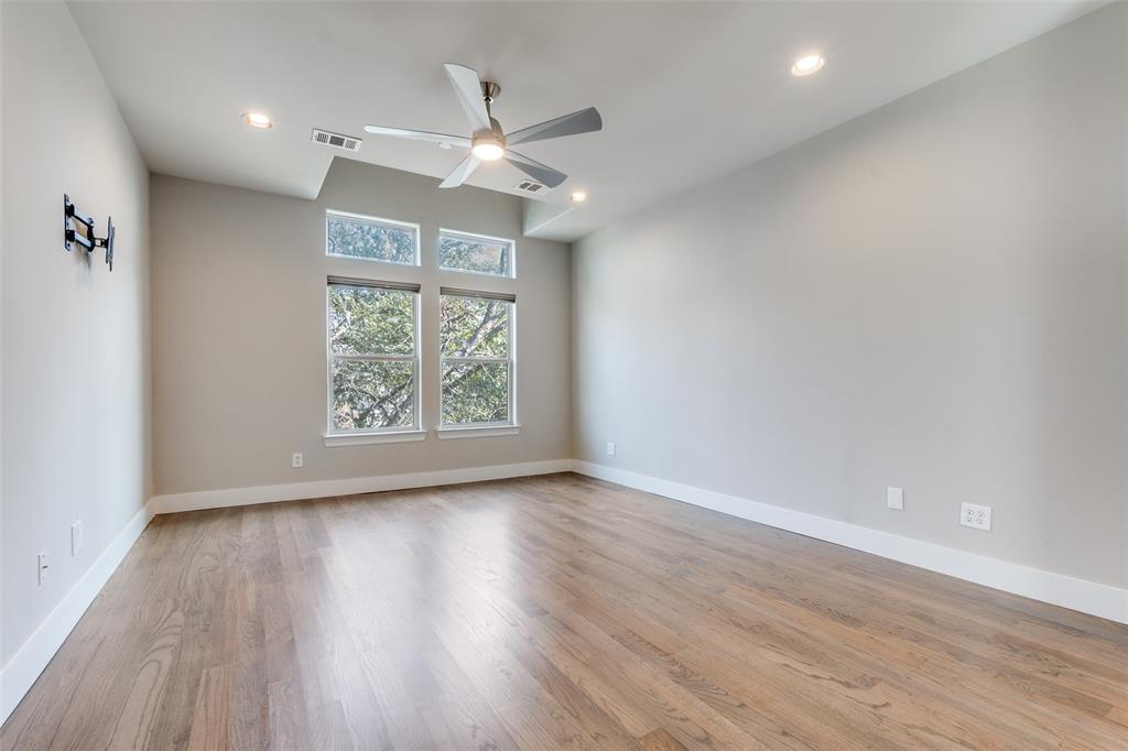 Richmond At Lakewood Condos - Residential