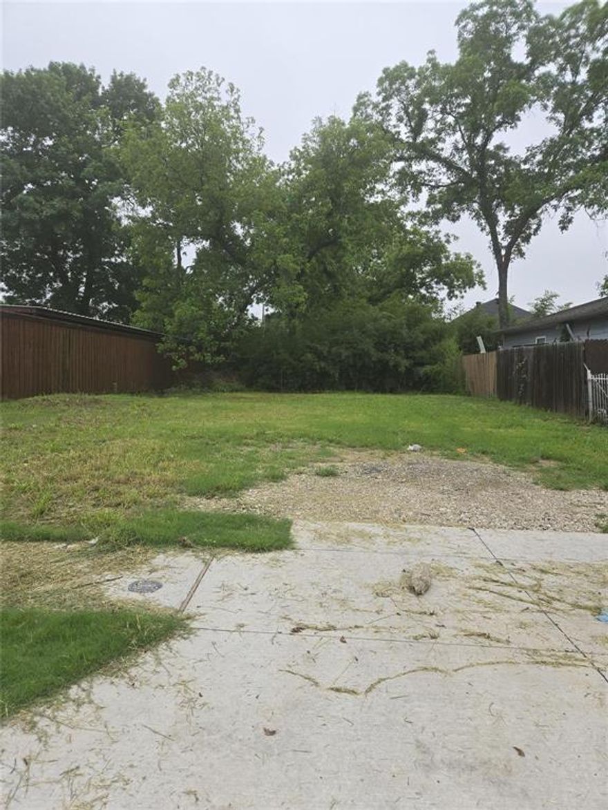 Prime Residential Vacant Lot in Booming West Dallas!

Fantastic opportunity to build in one of Dallas’ most rapidly developing neighborhoods! This vacant lot at 1838 Shaw St offers endless potential for new construction—whether you're an investor, developer, or future homeowner. Located just minutes from Downtown Dallas, Trinity Groves, the Design District, and the Margaret Hunt Hill Bridge, this property sits in a high-demand area with easy access to major highways and city attractions.

Tucked away on a quiet, established street, this lot provides the perfect balance of urban convenience and residential charm. Utilities are available at the street, and zoning supports single-family development.

Don't miss your chance to secure a valuable piece of land in the heart of West Dallas' ongoing transformation.

Buyer and Buyer’s Agent to verify all MLS information. Buyer purchase survey.