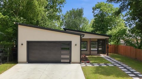 2514 Carpenter Avenue Dallas TX 75215