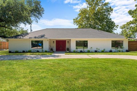 Property photo of 356 Willow Wood Street, Murphy, TX 75094